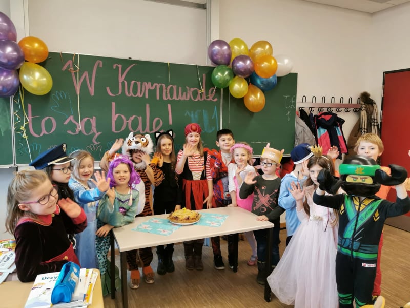 Bal karnawałowy w klasie pierwszej