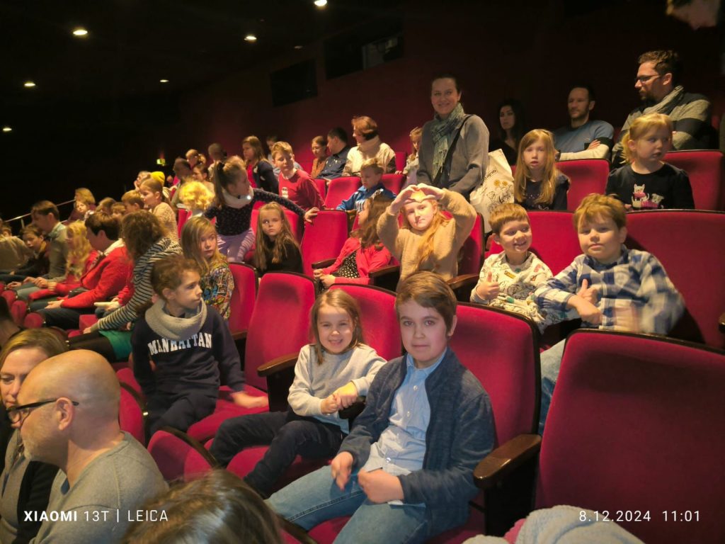 Wyjście do teatru na spektakl „Muzykanci z Bremy”