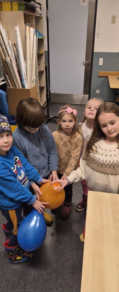 Innowacja Pedagogiczna – doświadczenie „Niepękający balon”